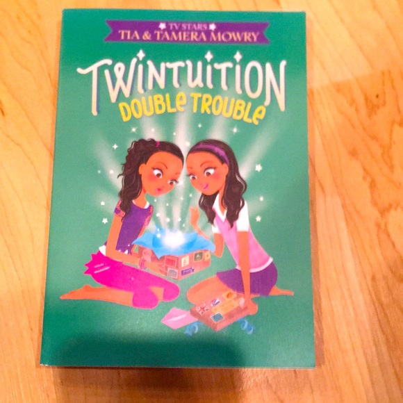 Twintuition Double Trouble paperback book by Tia and Tamara Mowery - Picture 1 of 2